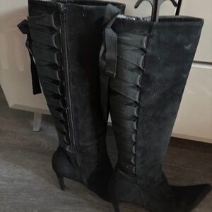 Elegant Black Knee-High Women's Boots